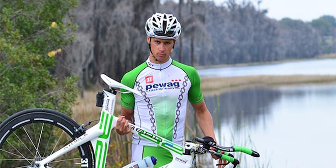 Vincent Riess bleibt dem pewag racing team erhalten - Bild (c) pewag racing team