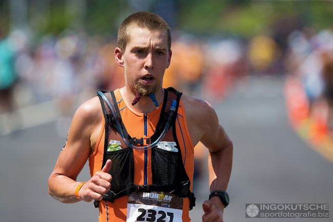 Malte Bruns aus Deutschland kommt als bester Amateur als 24. ins Ziel.