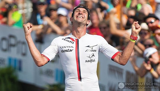 Boris Stein jubelt über seinen ersten Top-10-Platz in Kona.